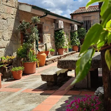 לינה וארוחת בוקר Casa Major